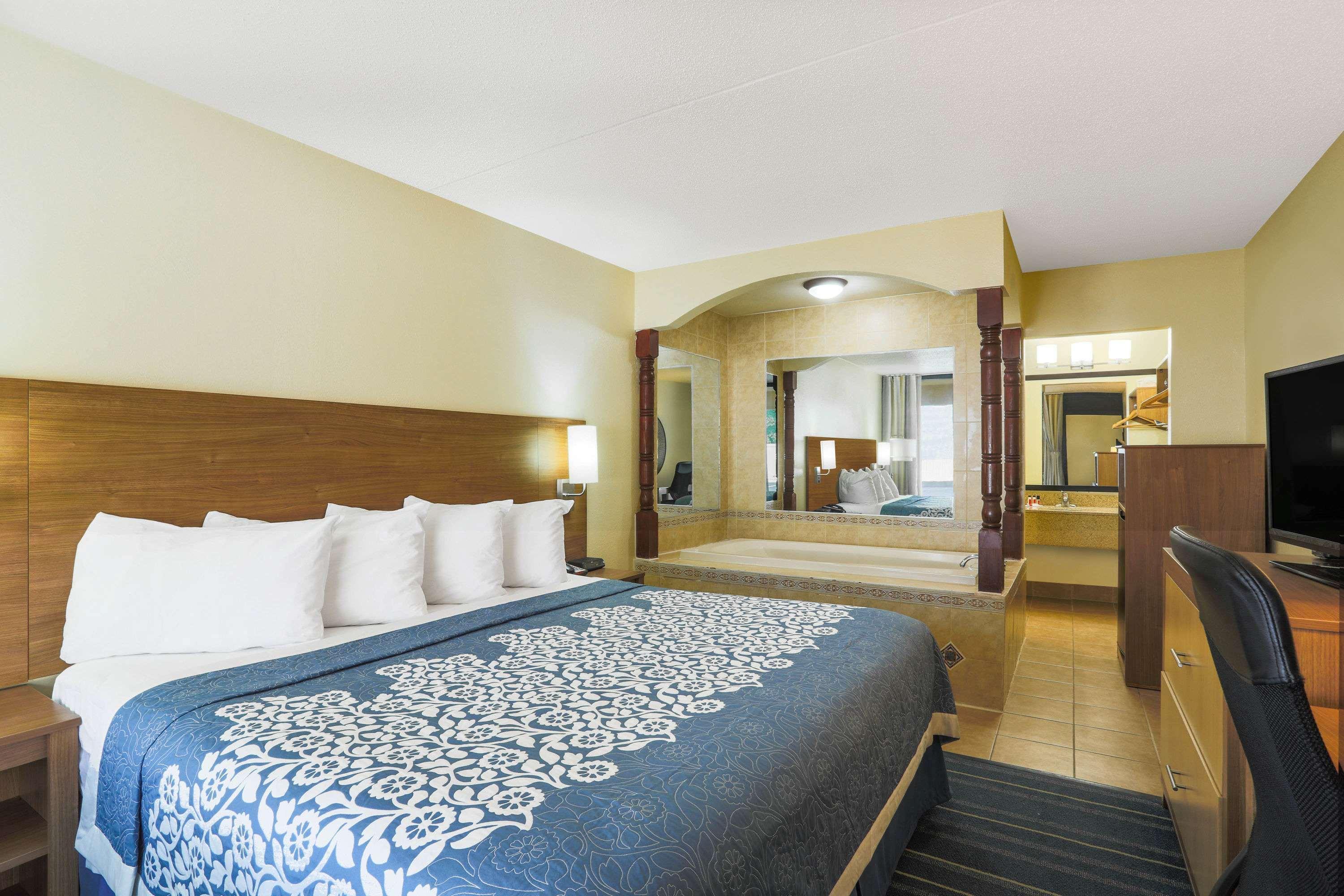 Days Inn By Wyndham Newark Wilmington Zewnętrze zdjęcie