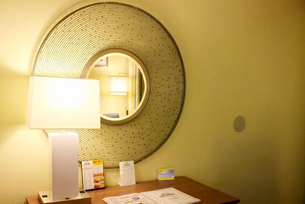 Days Inn By Wyndham Newark Wilmington Pokój zdjęcie