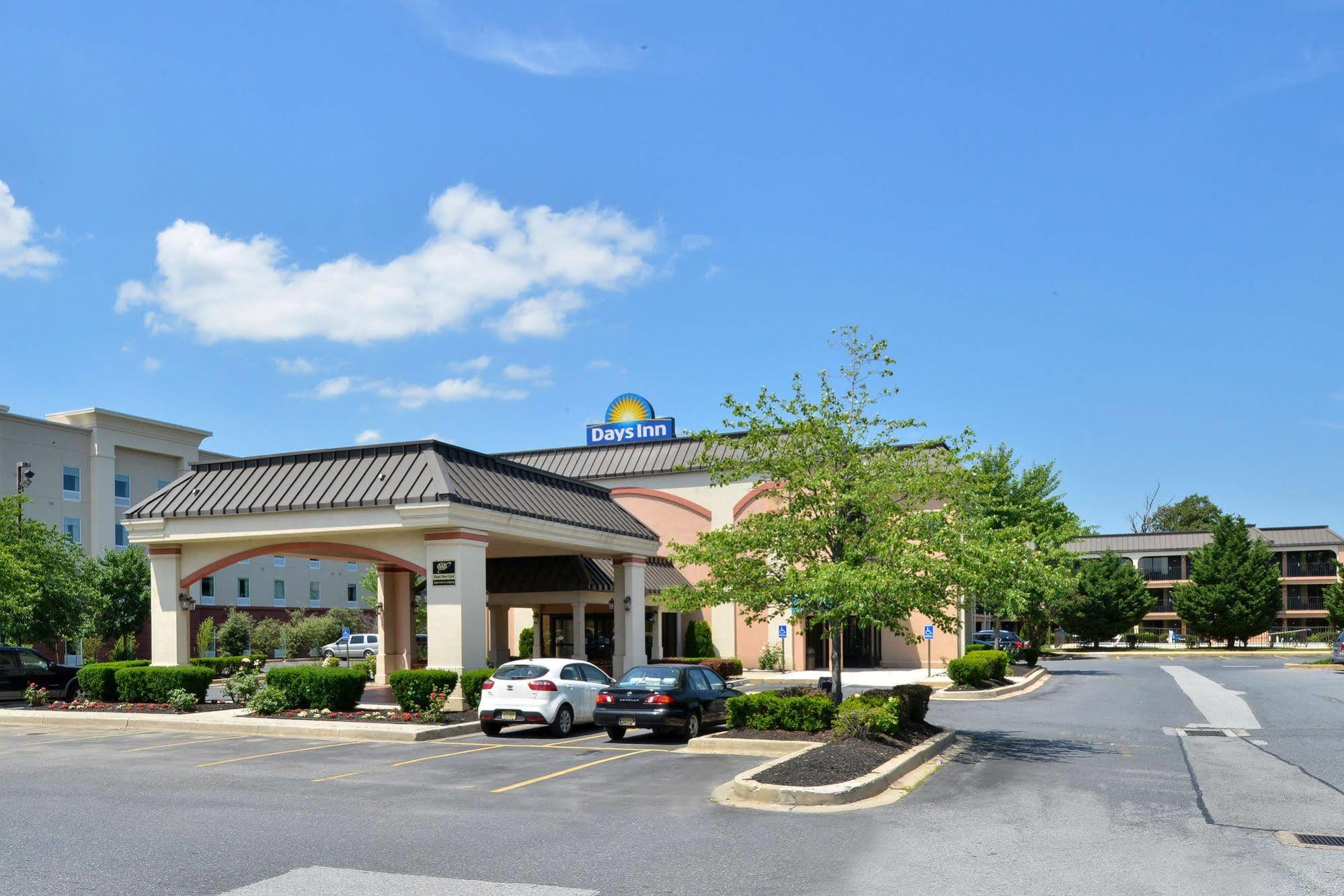 Days Inn By Wyndham Newark Wilmington Zewnętrze zdjęcie