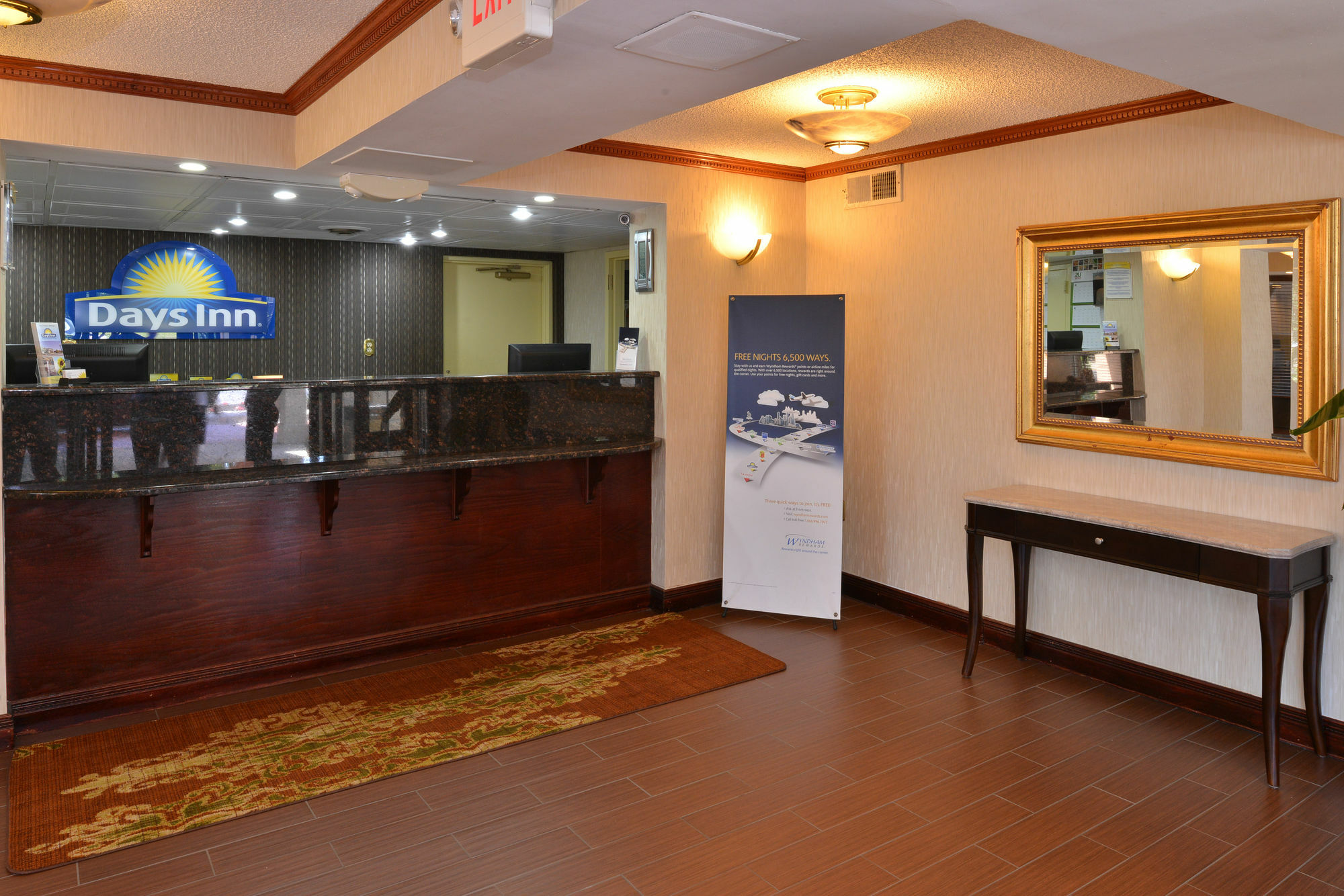 Days Inn By Wyndham Newark Wilmington Zewnętrze zdjęcie
