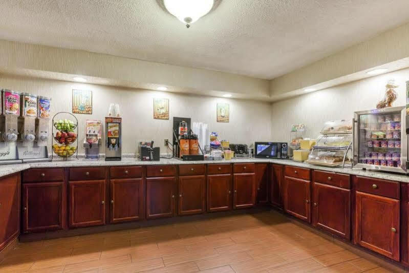 Days Inn By Wyndham Newark Wilmington Zewnętrze zdjęcie
