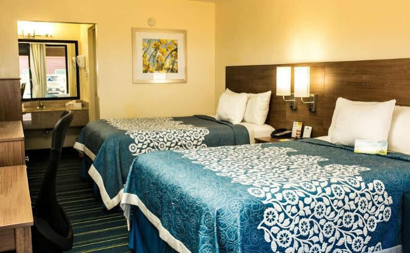 Days Inn By Wyndham Newark Wilmington Zewnętrze zdjęcie