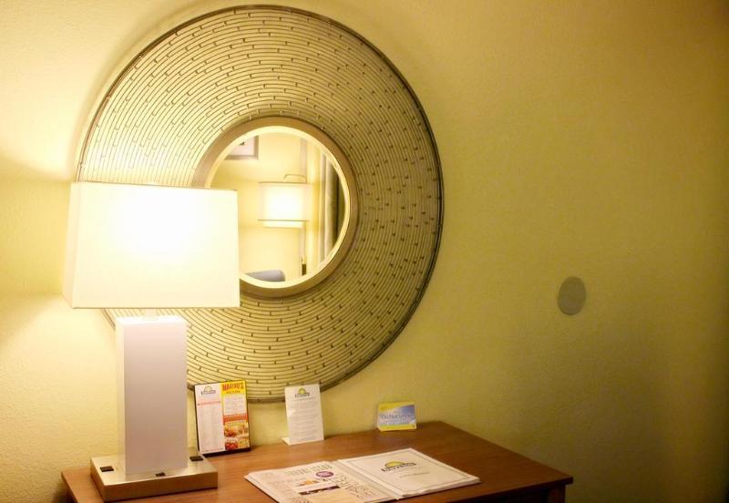 Days Inn By Wyndham Newark Wilmington Zewnętrze zdjęcie